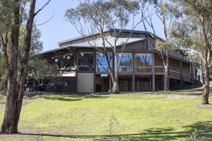 Eltham Community and Reception Centre