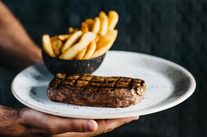 Meat and Wine Co South Yarra: 3 Course Steakhouse Dinner