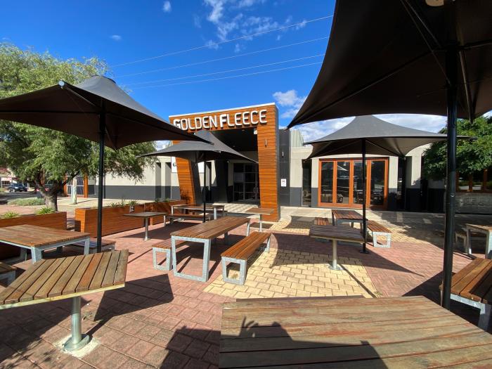 Golden Fleece Hotel - Melton