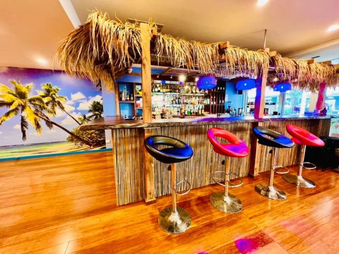 La Bodega | Caribbean Restaurant & Bar