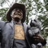 Statue: Molly Meldrum