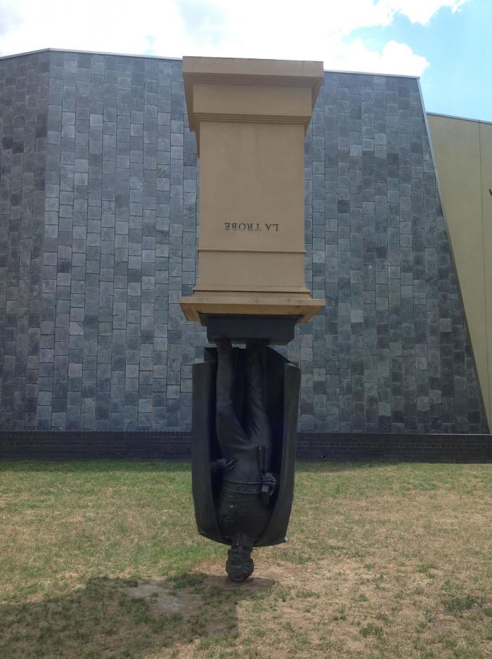 Statue : Charles La Trobe - Charles Robb