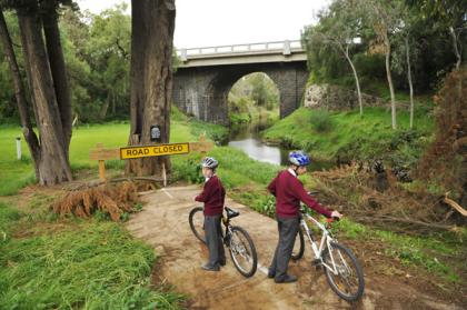 Darebin Yarra Bridge & Trail Darebin Yarra Bridge & Trail